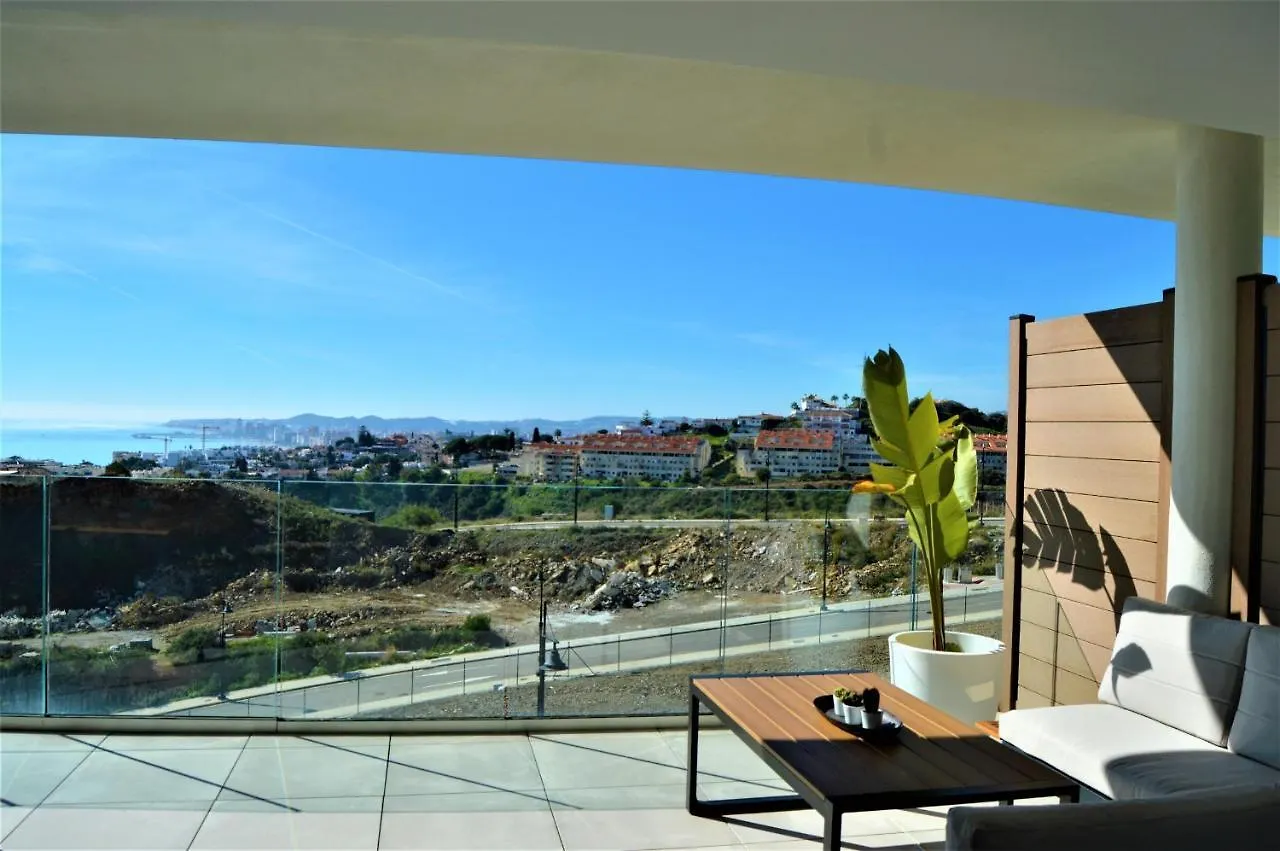 Panoramica 2 Bed Luxury Apartment פואנגירולה